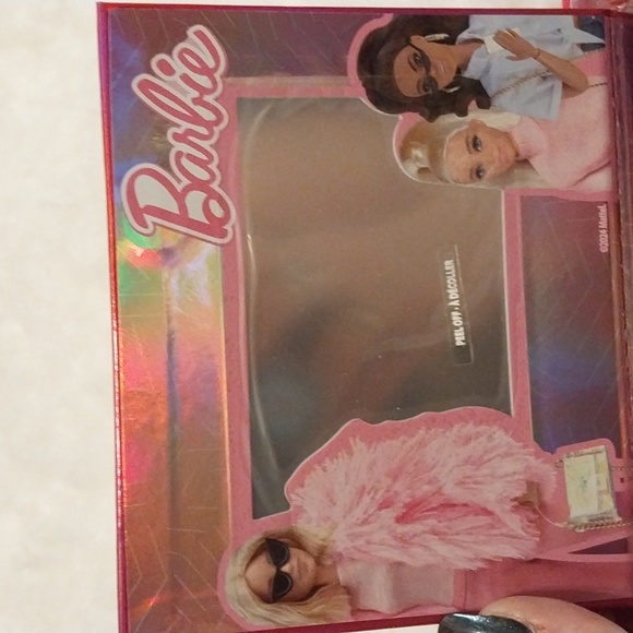 BARBIE MAKEUP PALLETTE WITH BRUSHES - Picture 6 of 10